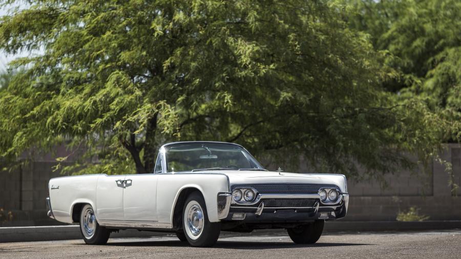 Lincoln Continental Convertible (74A) 1961 года  (фото 8 из 30)